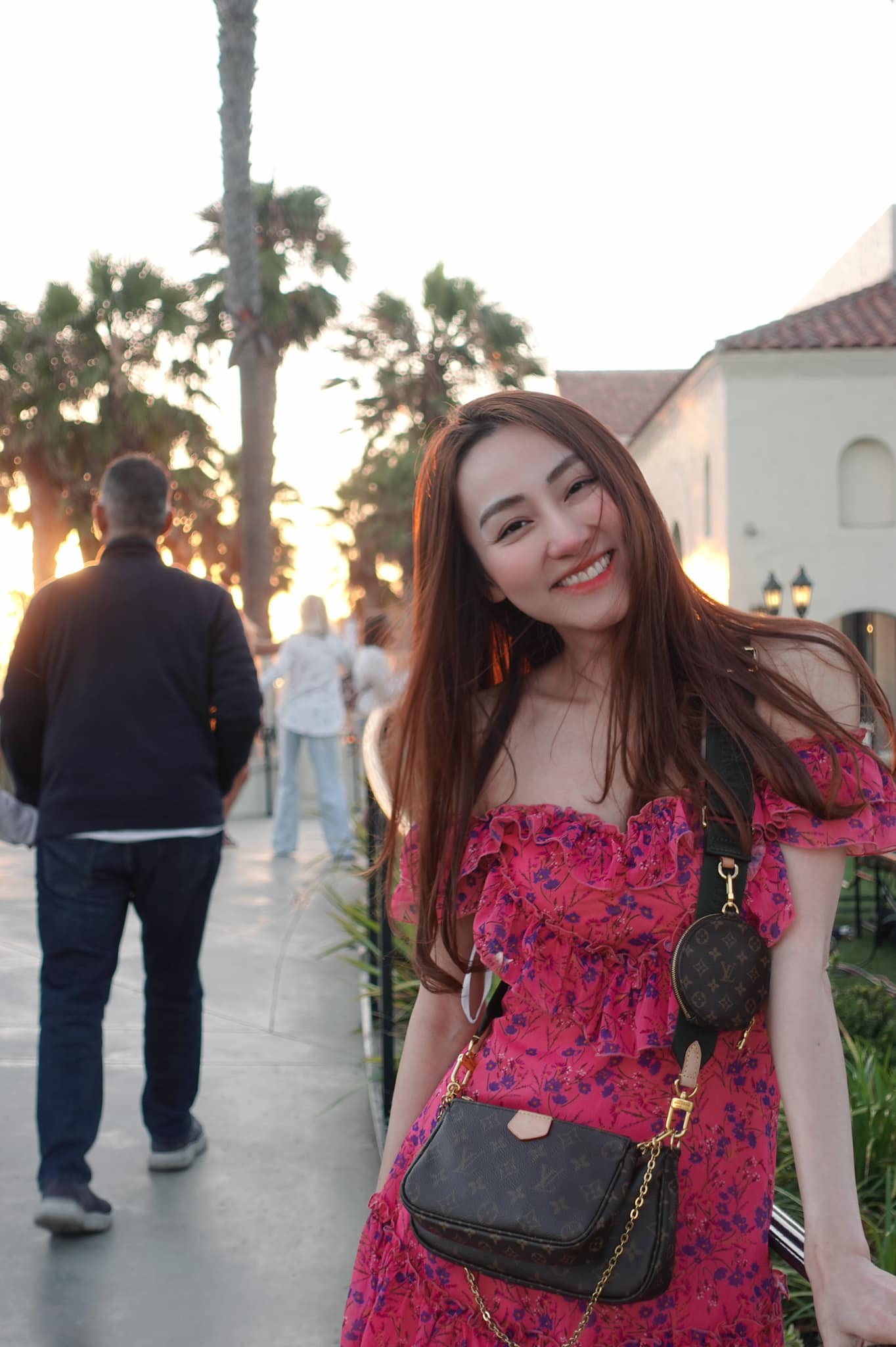 Những bức ảnh của Ngân Khan với gương mặt xinh đẹp <a href=