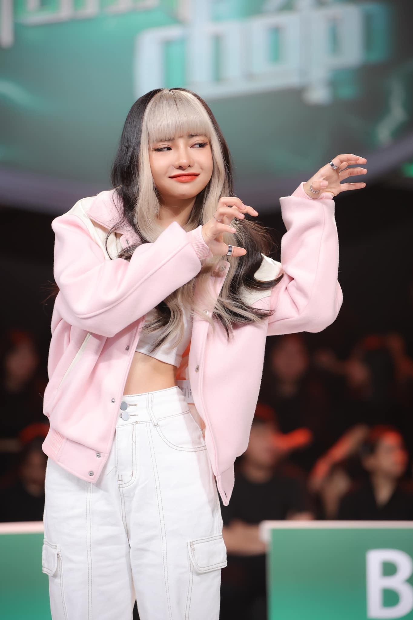 Hình nền Ciin Tiktoker khuôn mặt xinh đẹp By <a href=