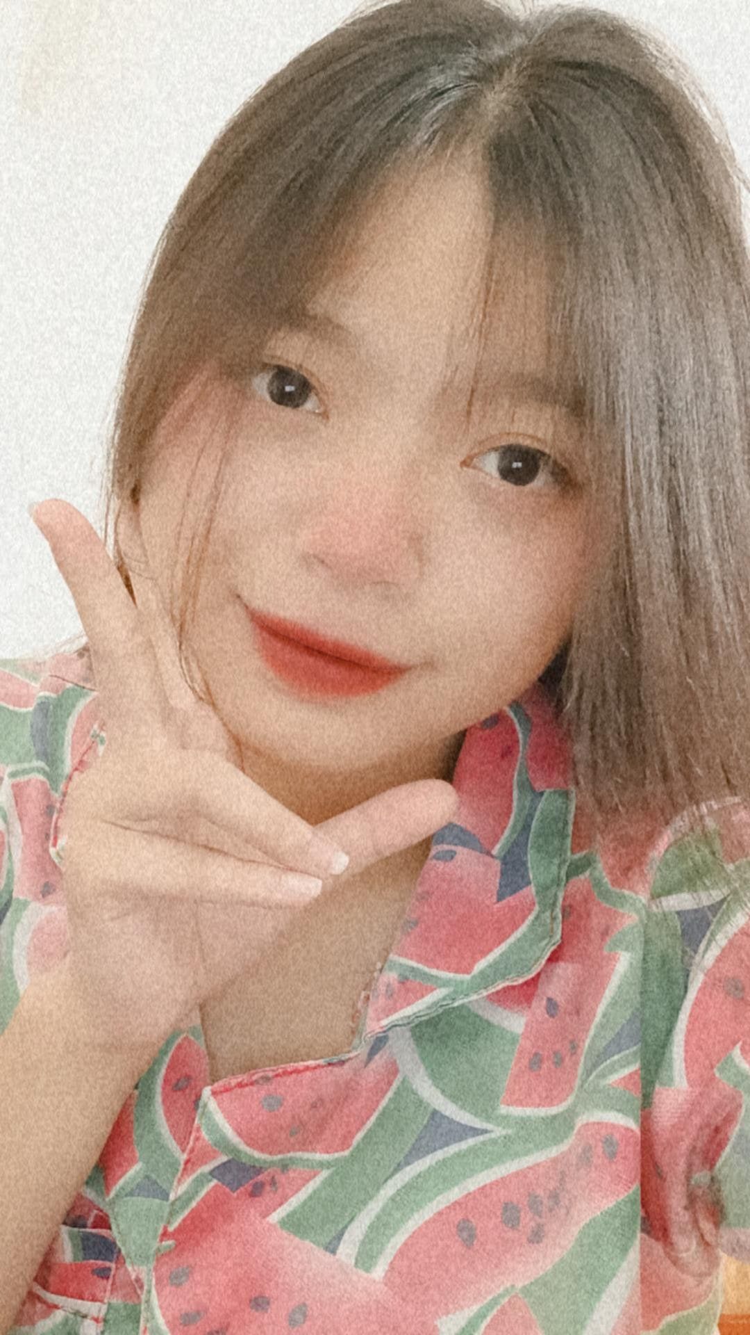 Cô gái 2k4 có khuôn mặt xinh đẹp By <a href=