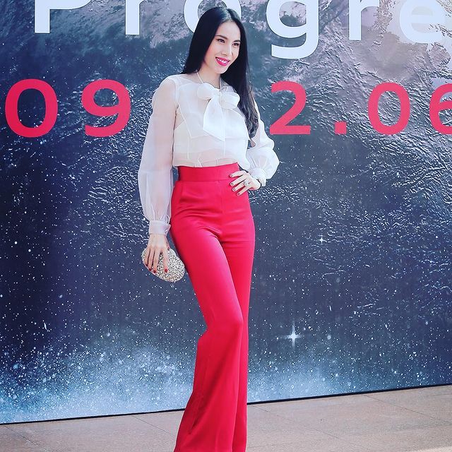 Bộ bikini của Thủy Tiên khoe hình thể đẹp nhất.