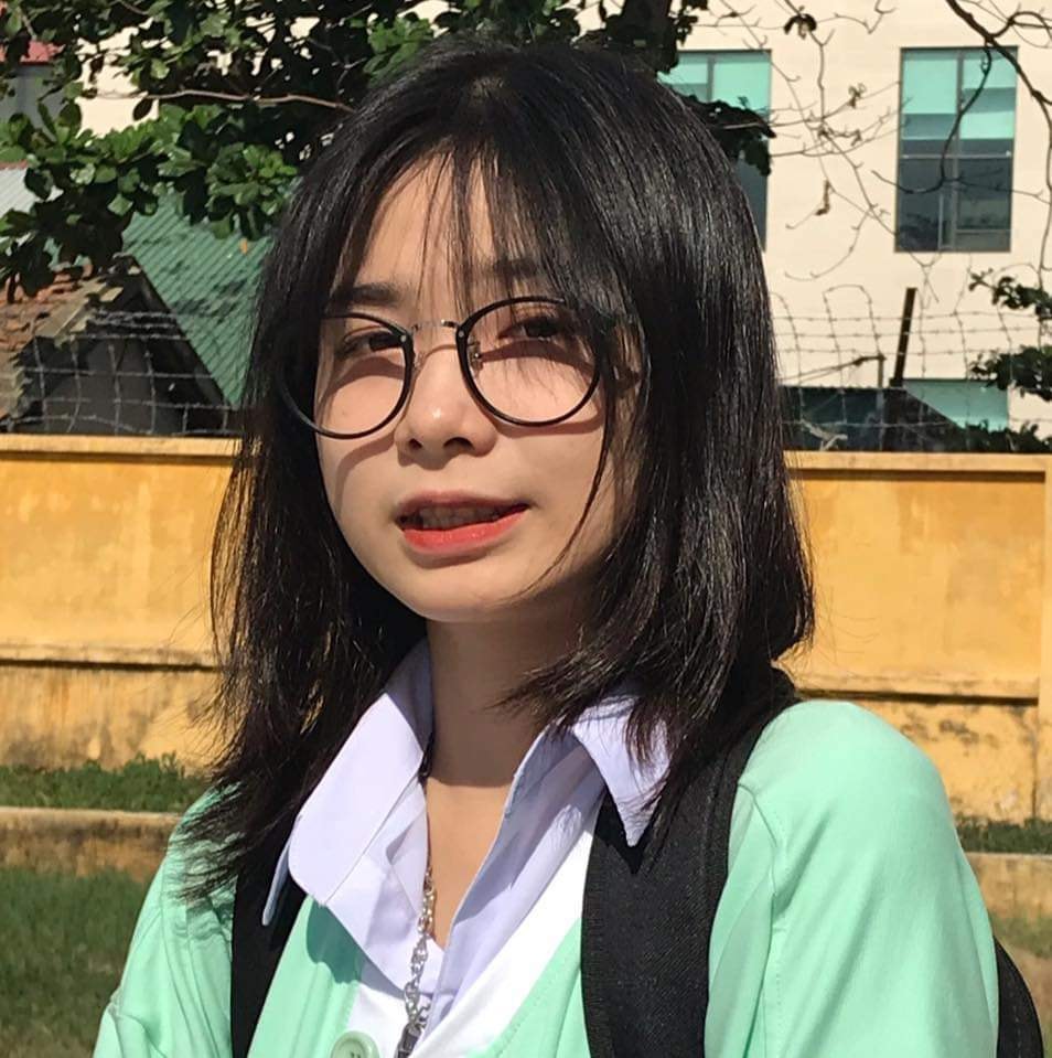 Bức ảnh người phụ nữ có mái tóc ngắn gây ấn tượng mạnh