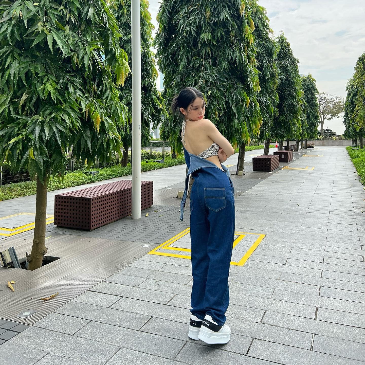 Tải ảnh bikini Lin Ka vô cùng <a href=