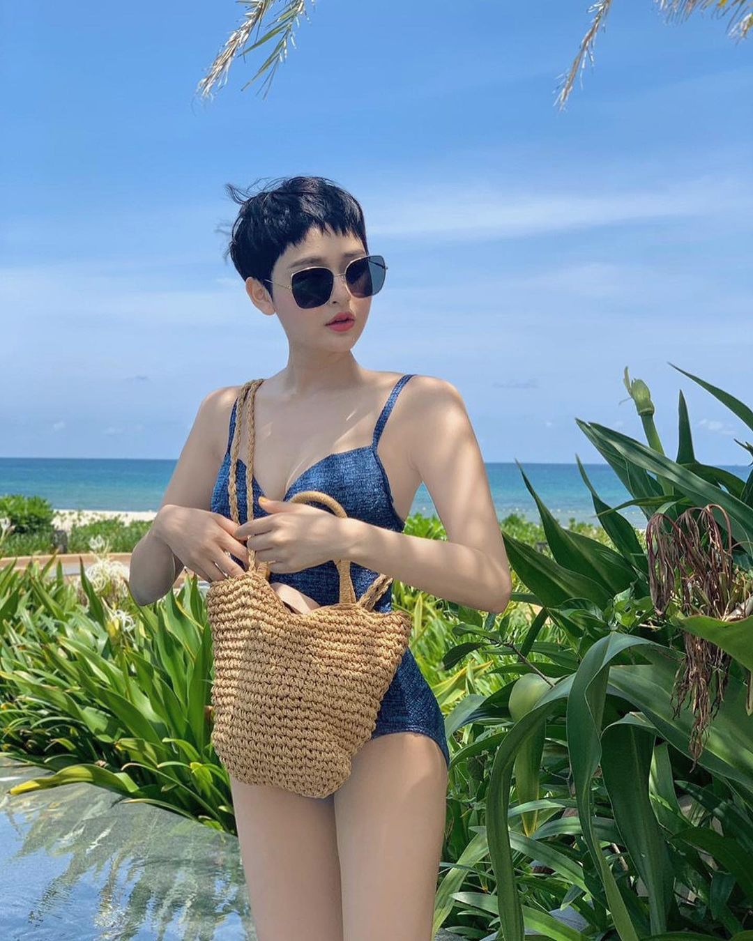 Hình ảnh dễ thương nhất của Hiền Hồ trong trang phục bikini <a href=